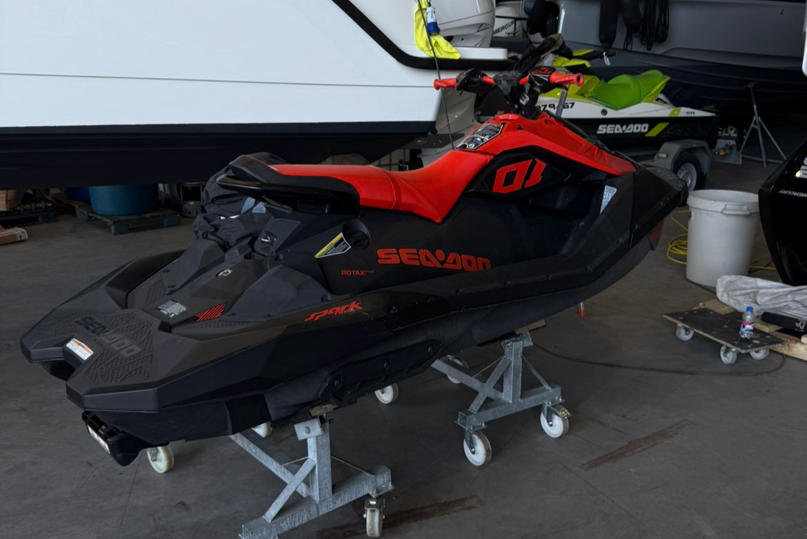 Sea-Doo Spark Trixx – vuokraa ja lähde ajamaan
